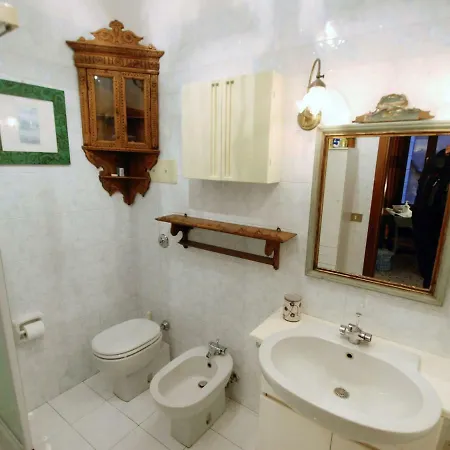 Campo San Maurizio * ונציה